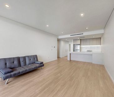 STYLISH AND MODERN 2 BEDROOM APARTMENT - Photo 1