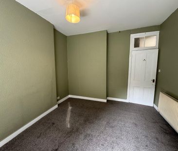 Calder Street, Govanhill | £750 Monthly - Photo 1