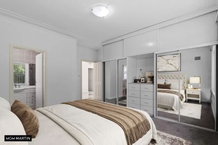 MGM MARTIN – A SPACIOUS, FOUR BEDROOM FRESHLY UPDATED FAMILY HOME - Photo 4