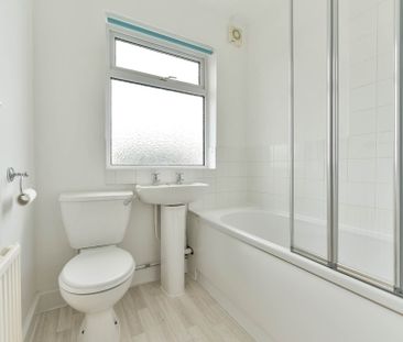 Chessington Road, West Ewell - Photo 6