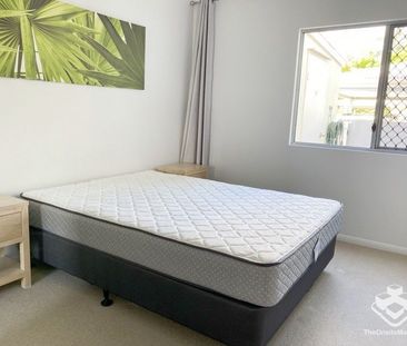 3 BEDROOM FURNISHED UNIT IN TROPICAL RESORT STYLE APARTMENTS - Photo 4