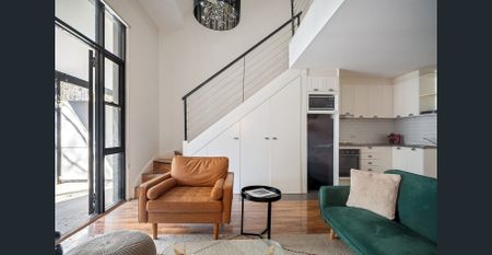A Treetop Retreat in the Heart of Potts Point - Photo 3