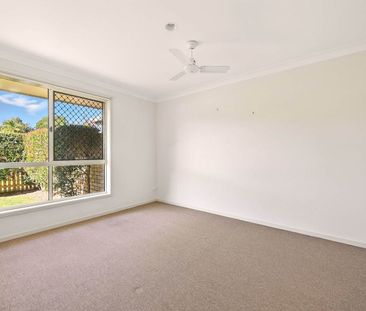 CENTRAL CONVENIENCE! - Photo 3