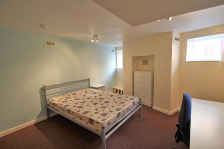 3 bedroom terraced house to rent - Photo 3