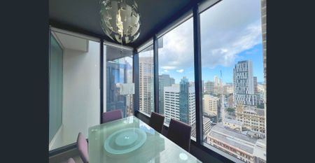 Fully furnished stunning one bedroom apartment with the city view! - Photo 4