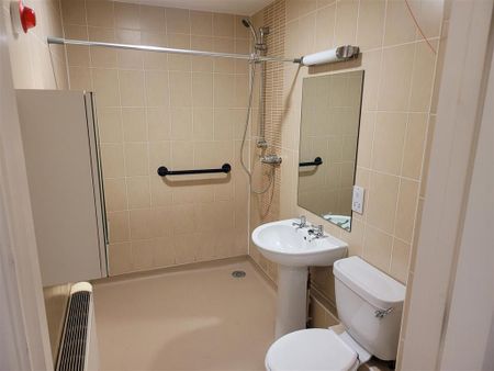 Studio to rent - Photo 5