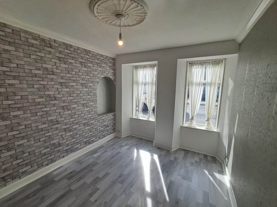 Price £695 pcm - Available Now - Unfurnished - Photo 1