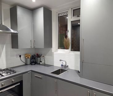 Studio Flat, Mitchell House, N1 - Photo 5