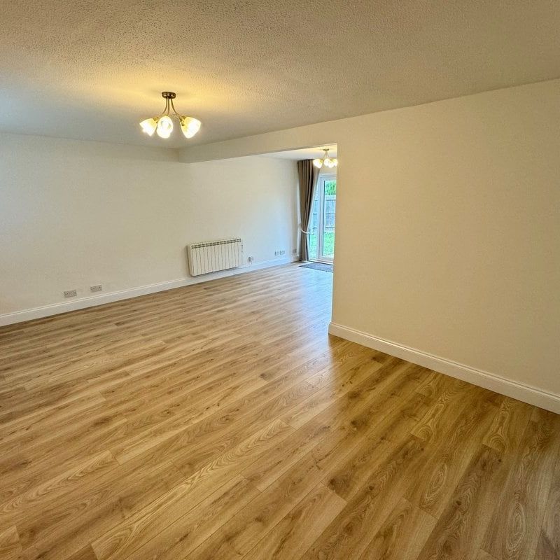 Hawthorne Lane - Photo 1