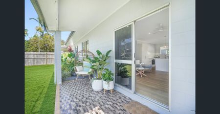 Renovated home with spacious yard - Photo 4