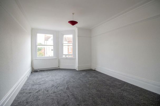 3 bedroom flat to rent - Photo 1