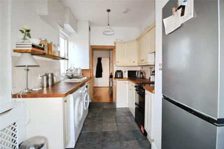 2 bedroom terraced house to rent - Photo 3