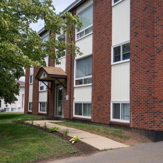 Pine Glen Apartments - Photo 1