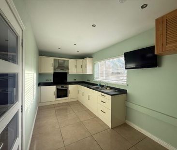 25 Canning Grove, Crumlin, BT29 4XB - Photo 5