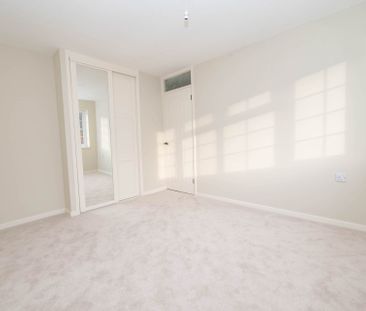 Blenheim Avenue, Faversham - Photo 6