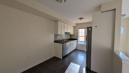 For Lease - 62 Soldier Street Unit# 79, Brampton, Ontario - Photo 4