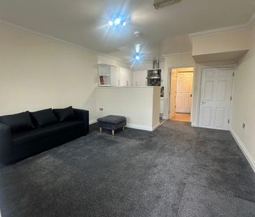 4 bedroom terraced house to rent - Photo 3