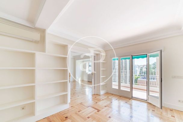 4 bedroom luxury Apartment for rent in Madrid, Spain - Photo 1