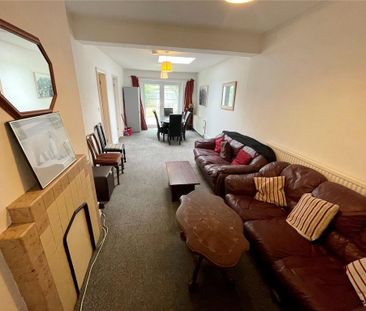 6 bedroom detached house to rent - Photo 2