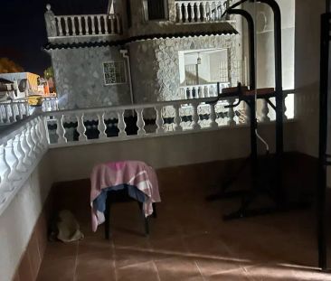 Alquiler de casa o chalet independiente en Urbanización Doña Inés, 1 - Photo 3