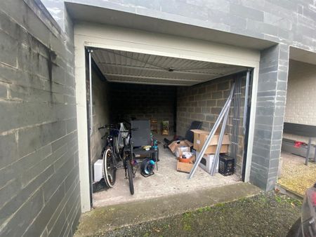 Prachtig gelijkvloersappartement met twee slaapkamers, tuin en garage - Photo 3