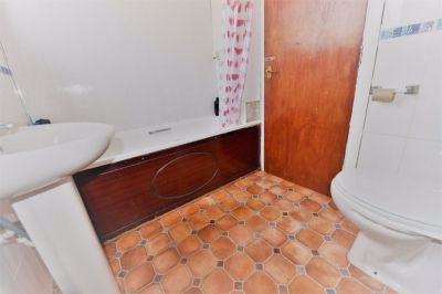 3 bedroom House in Harold Place, Leeds - Photo 5