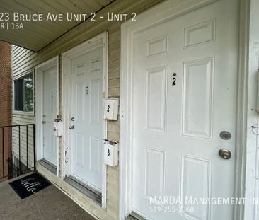 SPACIOUS & UPDATED 1 BED/1BATH APARTMENT! + HYDRO - Photo 1