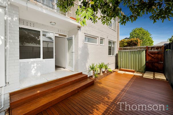2/25 Cressy Street MALVERN - Photo 1
