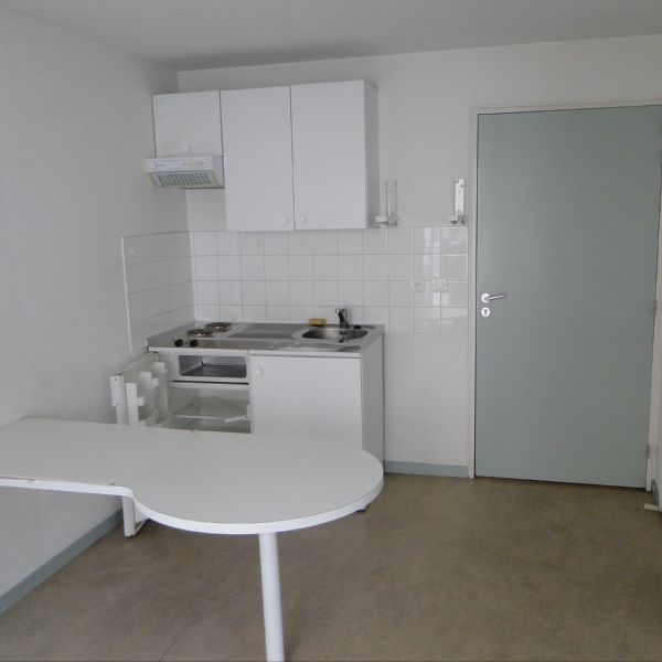 Location Appartement 1 pièce 28m² AUBIERE 63170 - Photo 2