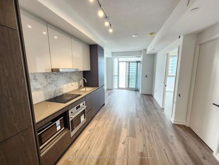 28 Interchange Way condo — Vaughan, ON (1-Bedroom) - 1 Bedroom - Photo 5