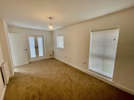 2 bedroom semi-detached house to rent - Photo 3