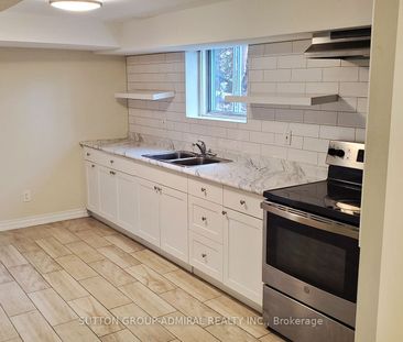 Detached Home For Lease | W8136796 - Photo 4