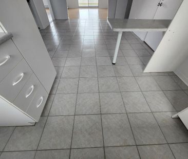 4 1/2 BOUL. CASAVANT O. 1 er JUILLET - Photo 1