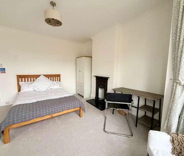 St Leonards Avenue, MK42 - Photo 5