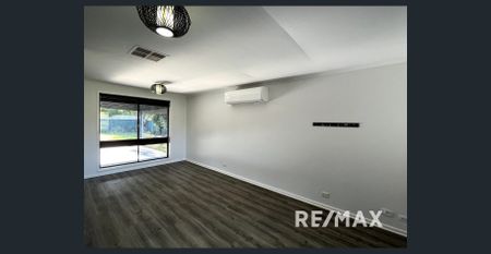 Lake Albert Family Living - Photo 5