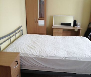 Room in a Shared House, Thorold Road, IG1 - Photo 1