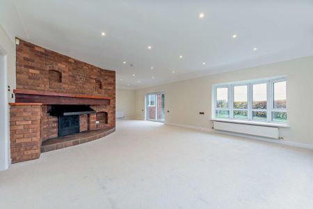 4 bedroom detached house to rent - Photo 2