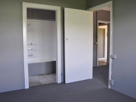 Low-Maintenance Apartment Living - Photo 5