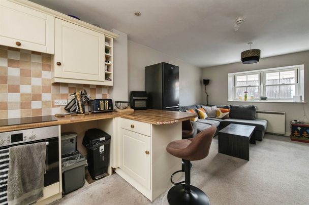 West Street, Axminster - Photo 1