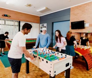 6 Bedroom Apartment - Photo 2