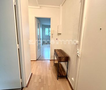 Location Appartement 3 pièces 55m² MONT ST AIGNAN 76130 - Photo 1