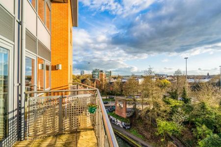 2 bedroom serviced apartment to rent - Photo 5