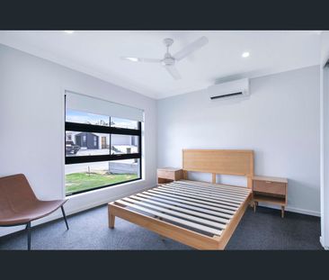 1/18 Eagle Cct, Burpengary East, Qld 4505 - Photo 1