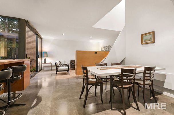 2/43-49 Clowes Street, South Yarra - Photo 1