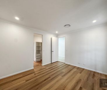 Stunning Family Home - Photo 5