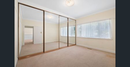 Spacious Two-Bedroom Home in a Quiet, Convenient Location - Photo 4