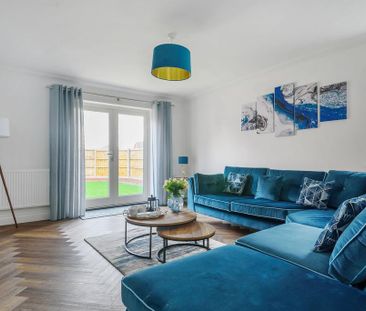 4 bedroom link detached house to rent - Photo 5