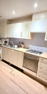 3 Bed Terraced House, Follett St, E14 - Photo 3