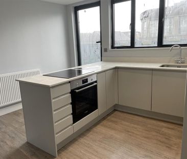 2 bedroom flat to rent - Photo 3