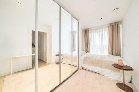 3 bedroom flat to rent - Photo 4